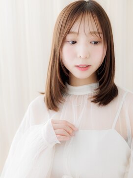 グレーブラウン前下がり顔周りレイヤーミディアムY浦和20代30代