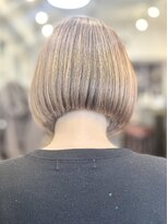 サーティエイト(38)&nbsp;ショートボブ/グレージュ/白髪ぼかし/髪質改善/40代/元町/