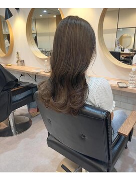 フィガロ ウメダ(FIGARO UMEDA) 韓国ヘア/縮毛矯正/ショートレイヤー/ショート【レイヤー/梅田】