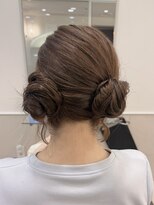 オフ(off)&nbsp;ツイン団子ヘア|推し活|イベント|お呼ばれ|結婚式|ヘアセット