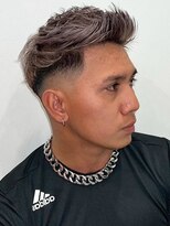 ホーミーズ 横須賀中央店(homies)&nbsp;ブリーチ ハイトーン アップバング 眉毛カット フェード