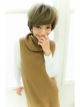 ウノプリール 京橋店(uno pulir) 頭の形がキレイに見えるふんわり大人小顔ショート