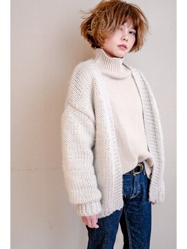 ヘアーサロンコモレビ(hair salon komorebi) くしゅくしゅショートボブ!