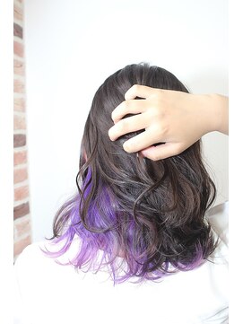 ジウ 上通り(JIU) 無造作ウェーブ_20代_大人可愛いロングモーブ×インナーパープル