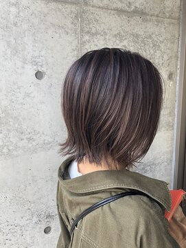 ファミーユラグ キチジョウジ(famille raugh) 外はねショートスタイル