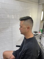 メリケンバーバーショップ フクオカ(MERICAN BARBERSHOP FUK)&nbsp;かき上げヘアショートレイアーくせ毛風パーマコンマヘアS19
