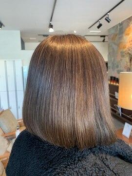 ディードア ヘア ヴィジョン(Ddoor hair vision) 伸びてきた白髪も目立ちにくいハイライトカラー