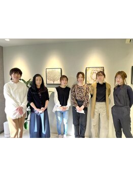 【筑紫口から徒歩3分】ベテラン女性スタイリストが大人女性の悩みに対応します★