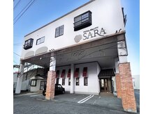 サラ(SARA)の雰囲気（駐車場も10台駐車可能。）