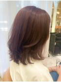 外ハネミディアムの似合わせカット　アースカラー