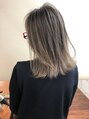 ハーツ(Heart's) 毛先にかけて透明感が増す、グレージュの白髪ぼかしもおすすめ！