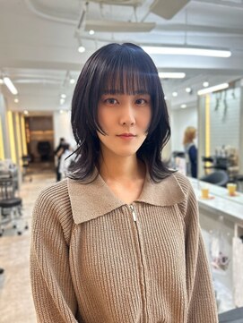 ヴィオットバイサロン(Viot by Salon) ＊くびレイヤーグレーベージュ小顔似合わせカット斜めバング