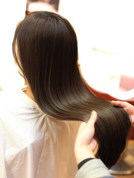 デュークラソル(du:c LASOL)の写真/髪の芯から潤い補給☆一人ひとりの髪質やダメージに合わせて選べるTrで、理想の美艶ヘアに♪