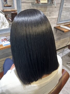 エスト(est) M3Dうる艶美髪縮毛矯正【新宿/髪質改善トリートメント/西口】