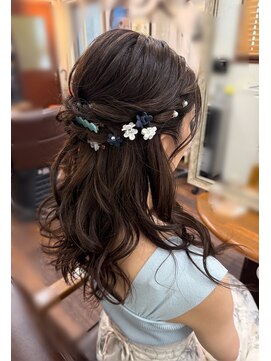 ワンイレブン 新橋銀座口(ONE_ELEVEN) ハーフアップ