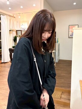 ムク(Muku) 顔周りレイヤー×ミディアムヘア