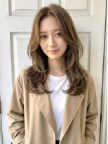 アロマ ヘアー ルーム 新宿3号店(AROMA hair room) 顔周りレイヤー/レイヤー/イメチェン/ミルクティーベージュ/新宿