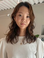 ホヌン 茅ヶ崎(Honnun) 【20代30代40代】大人可愛い◇艶ブラウンミディアムパーマ