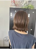 寒色より柔らかベージュ