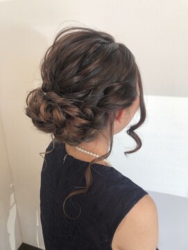 クロリ(Coloris) ゆるふわまとめアレンジ!(アップスタイル)