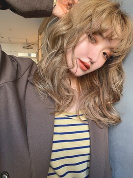 ブラン 梅田(Blanc) 【Blanc】鎖骨ミディアム＿キャラメルベージュ4744