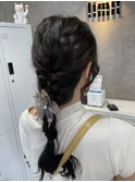 編み下ろしヘアアレンジ