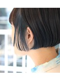 ネイビーアッシュのイヤリングカラー