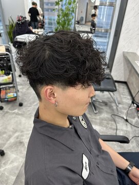 オム ブランシェ(HOMME BLANCHE’) 【AOI】カール感しっかりめスペインカール