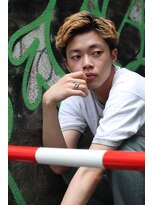 ブークル(boucle)&nbsp;抜きっぱなしブリーチ　グランジヘア　ハイトーンベリーショート