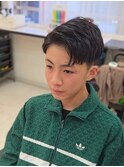 七三短髪スタイル