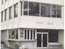 スーク(souq.)の雰囲気（baldercoffee(カフェ) boisdegui(花屋)の2F）
