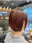 ナチュラルベージュ×耳かけショートボブ