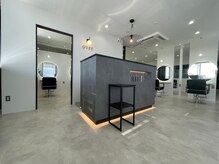 アグ ヘアー オーバー 室蘭店(Agu hair over)の雰囲気（リラックスできる空間です。）