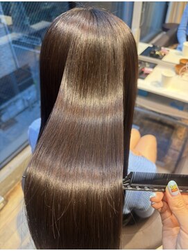 ディフィー 渋谷(defi) 弱酸性縮毛矯正で艶髪に!