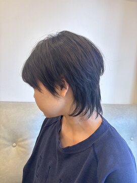 黒髪ショートウルフ