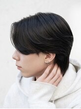 【余裕を纏う、センターパート。】〈理容室/広島/顔剃り/床屋/barber /バーバー/シェービング〉
