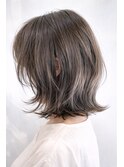 外ハネウルフボブ