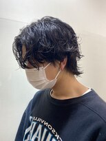 レボルトヘアー(R EVOLUT hair) センターパート/スパイラルパーマ