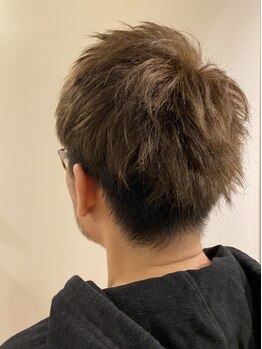 ヘアスペース レアレア(hair space L'ea l'ea)の写真/メンズリピーターが多く、男性にも人気！サラリーマンのお客様も、仕事帰りに立ち寄れるのが嬉しい♪