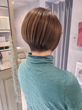 ヘア ケア ディエイチケー(HAIR CARE DHK) 白髪ぼかしハイライトショートボブ