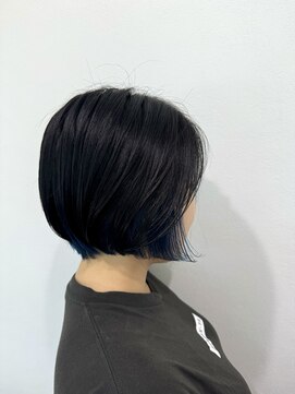 ビューティーサロン クロス(CROSS) ★推しカラー/アンブレラカラー/ ブルー/前下がりボブ