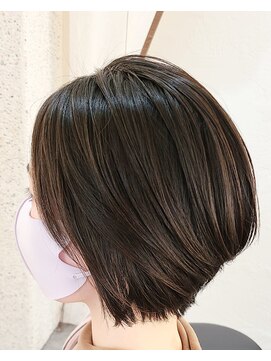 ツリーズ(Trees) 大人ショートボブ