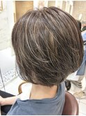 白髪ぼかしハイライト ショート