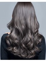 ヴィッカエコル (vicca 'ekolu)&nbsp;チャコールグレー/レイヤーカット/パーマ/パーマヘア