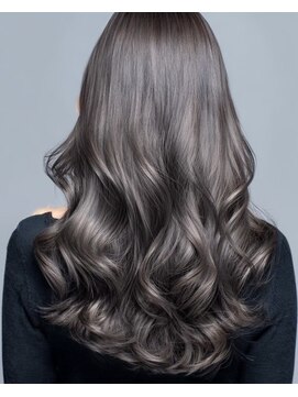 ヴィッカエコル (vicca 'ekolu) チャコールグレー/レイヤーカット/パーマ/パーマヘア