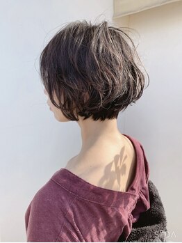 アグリーワンコスメティックスルーム(AGREE One Cosmetics Room)の写真/透明感と艶感でオシャレを楽しんで♪◎ダメージを最小限に抑え、お洒落なグレイカラーに【三国ケ丘】