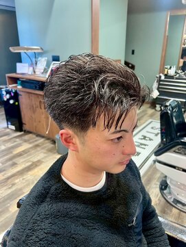 スタンドバーバー 柏(STAND BARBER) MEN’S HAIR/サーフカール/刈り上げセンターパート/柏