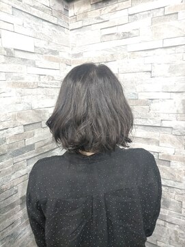 ヴィソップ(V.S.O.P) 大人可愛いが叶う、動きと艶の切りっぱなしボブ