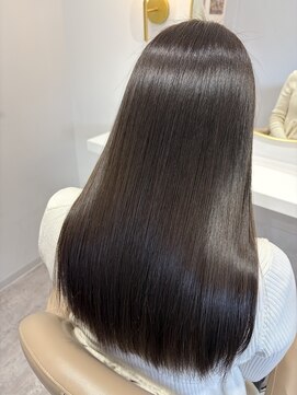 AND THE BEAUTY イオンタウン防府 プレミアム髪質改善カラー〈アッシュグレージュ〉