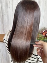 エニ(eni) 《eni》ツヤ感たっぷりストレート